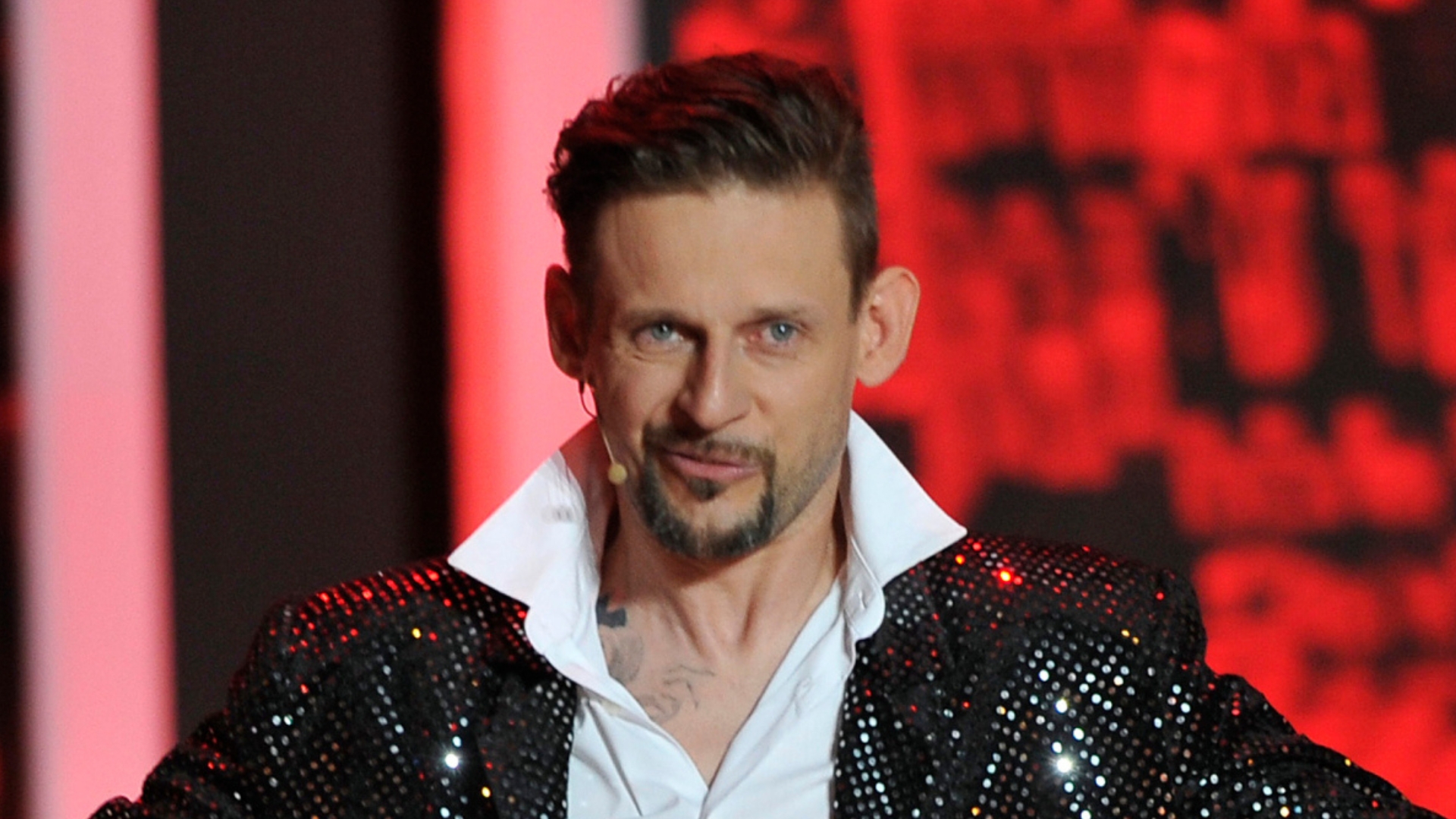 Niedoszli teściowie uderzają w Michała Wójcika z Ani Mru-Mru. “Człowiek bez godności i honoru”