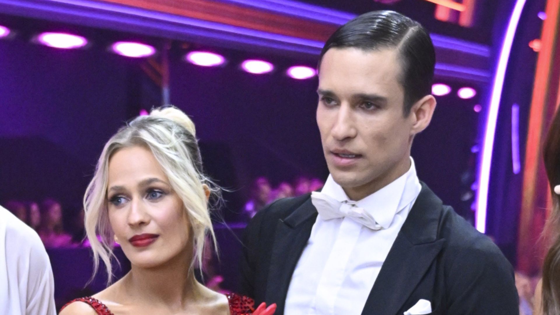 Dominik Smaruj ledwo powstrzymywał łzy po zejściu z parkietu. „Odeszła tuż przed programem”.